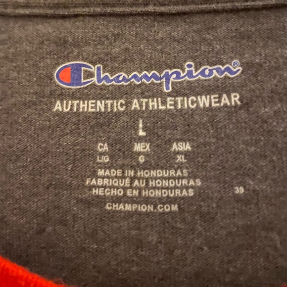 Champion T-Shirt Mens Red And Black Athletic Wear - Picture 2 of 2